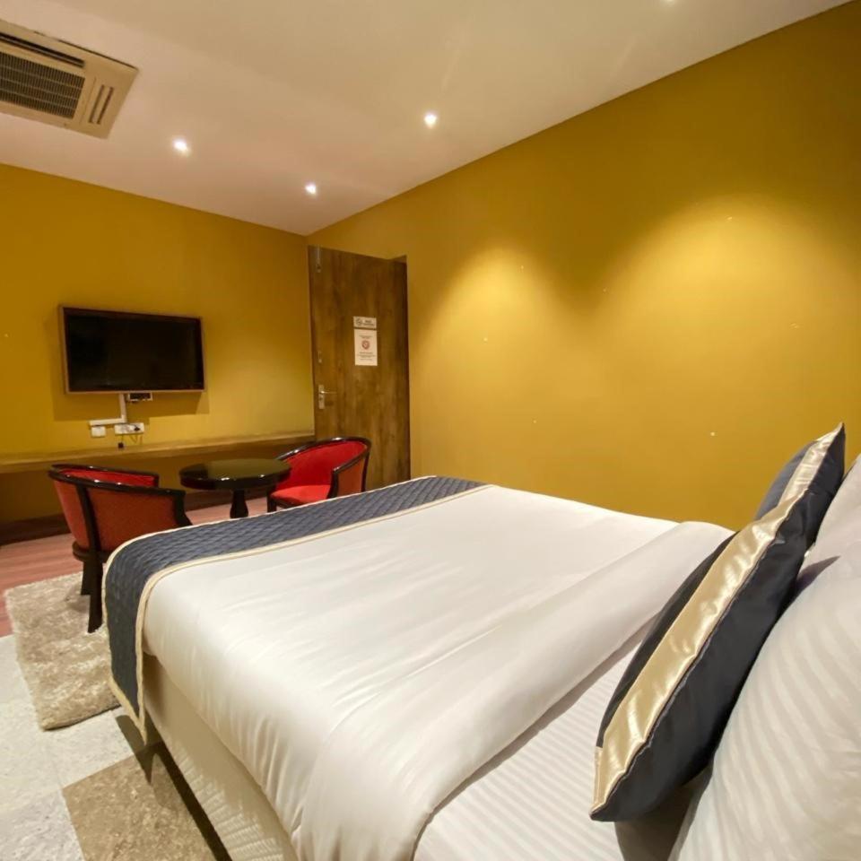 Montecarlo Hotel Mahabalipuram Exterior foto